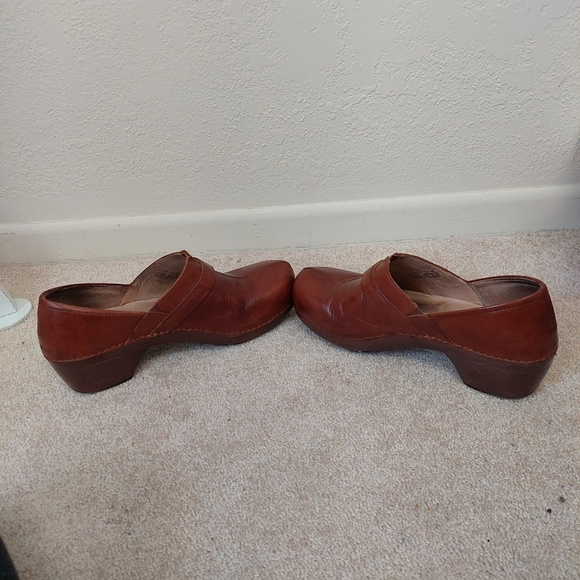 Dansko solstice clogs brown leather nursing clog (43) 9.5/10 - Picture 9 of 12
